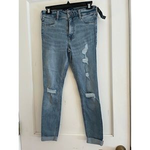Hollister NWT High Rise Crop Jean Leggings. Size 7R